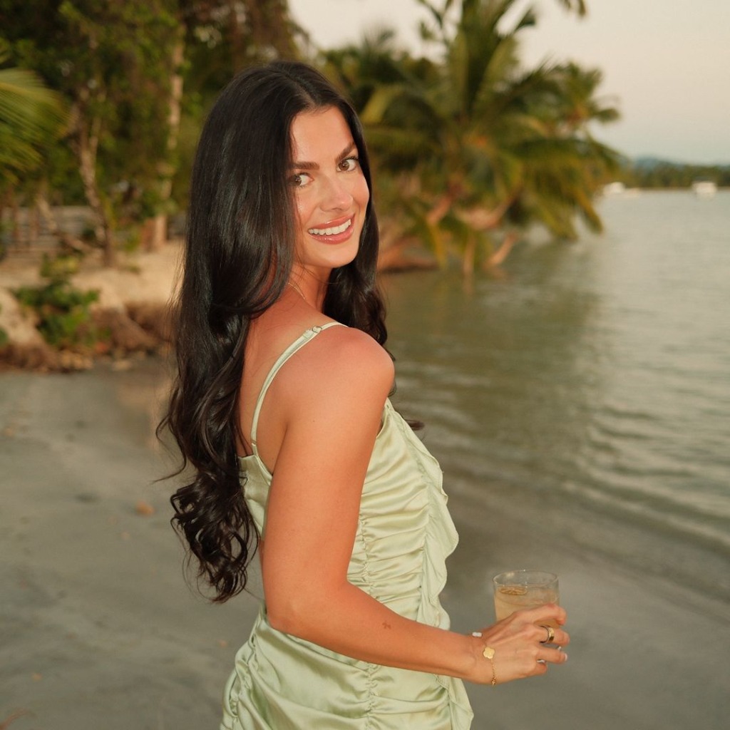 @Andrea Stone Profile